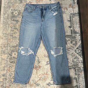 AE Mom Jean